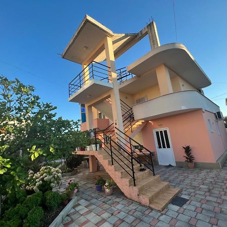 Guest House Vlore Bagian luar foto
