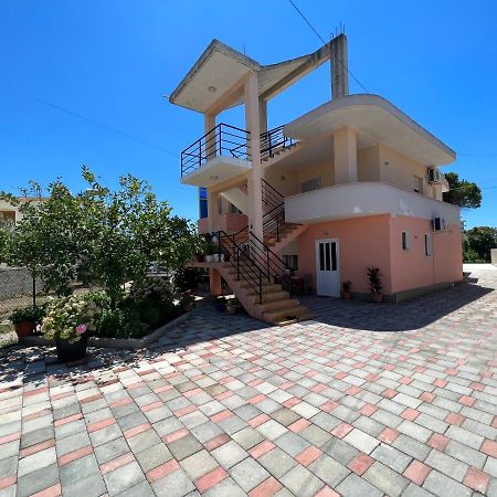 Guest House Vlore Bagian luar foto