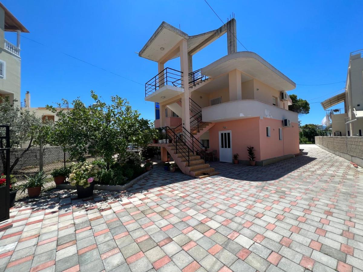 Guest House Vlore Bagian luar foto